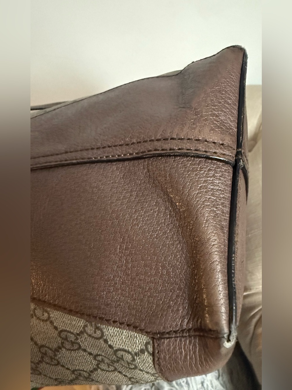 Gucci Beige GG Supreme Tote Large - Picture 10 of 16